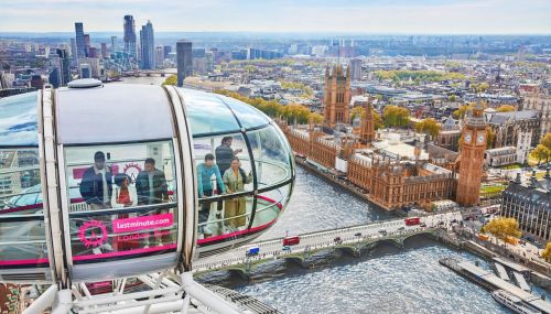 Vista panoramica su una navicella del London Eye