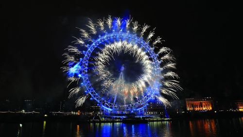 London Eye con i fuochi d'artificio di Capodanno