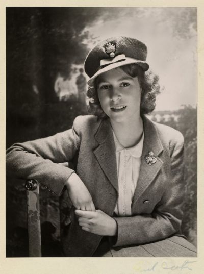 Cecil Beaton, Princess Elizabeth, 1942.