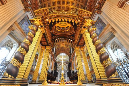 L'altare maggiore della Cattedrale di San Paolo