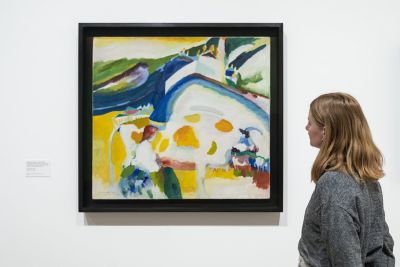 Wassily Kandinsky, The Cow, 1910. Lenbachhaus Munich, Donation of Gabriele Münter, 1957. Installation view at Tate Modern 2024. Photo © Tate (Larina Fernandes)