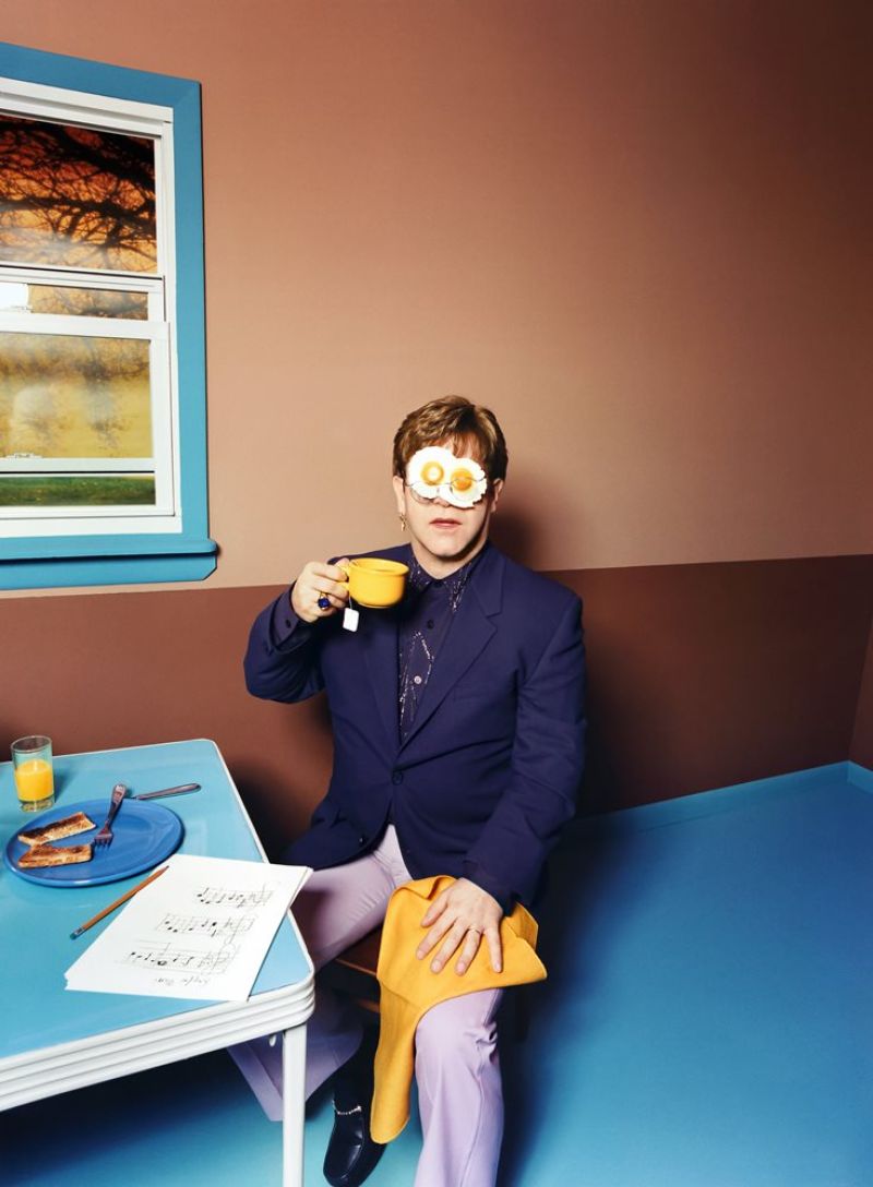 David LaChapelle, Elton John: Egg On His Face, New
York, 1999 © David LaChapelle