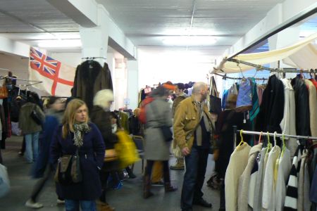 Uno dei locali adibito a mercato a Brick Lane