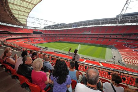 Un momento del tour allo Stadio Wembley