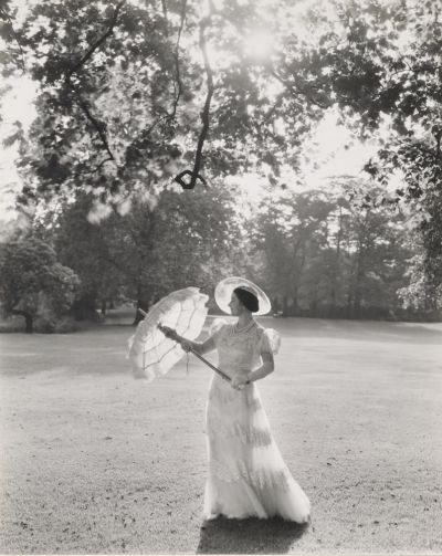 Cecil Beaton, Queen Elizabeth, 1939. Royal Collection Trust / © His Majesty King Charles III 2024