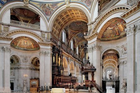 St Paul Cathedral, Under the dome - credit to Peter Smith