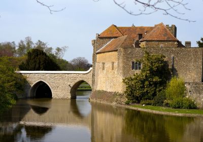 Il ponte del castello, sopra il fossato