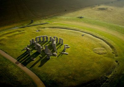 Uno scatto aereo di Stonehenge, l'imponente monumento di pietre a circa 135 km a sud-ovest di Londra.