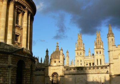 Oxford è distante da Londra solo un centinaio di chilometri